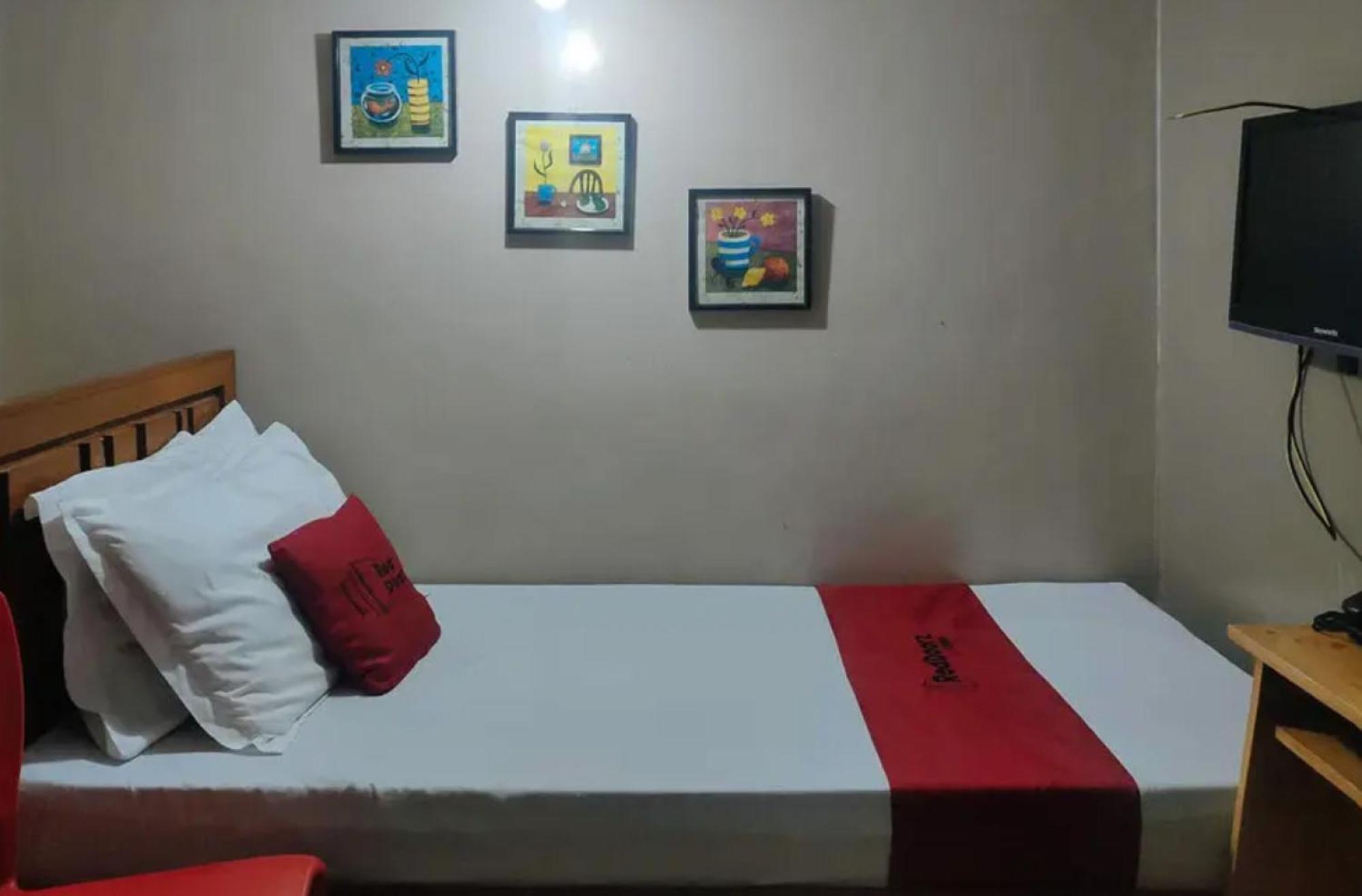 Reddoorz Near Colgante Bridge Naga City Ngoại thất bức ảnh